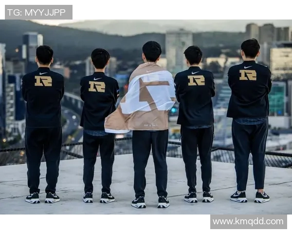 热议英雄联盟：RNG如何通过耐力变革重塑战队实力与未来发展